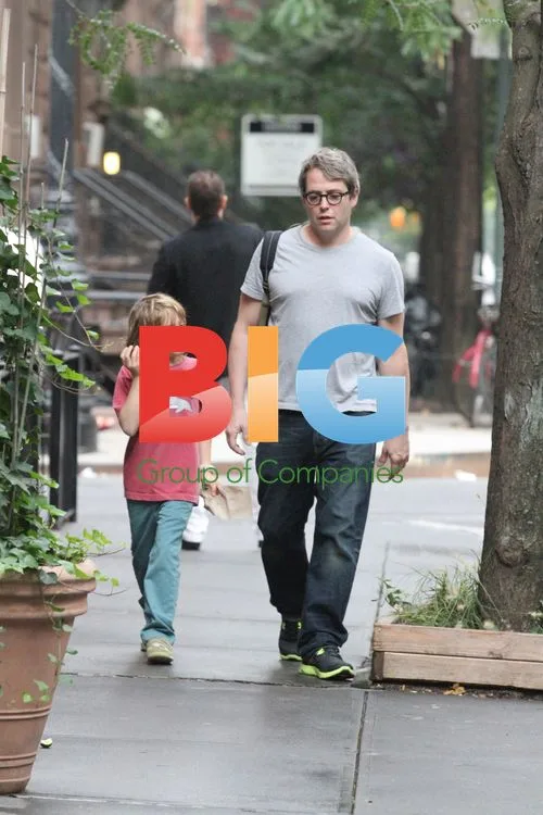 Matthew Broderick takes son to school