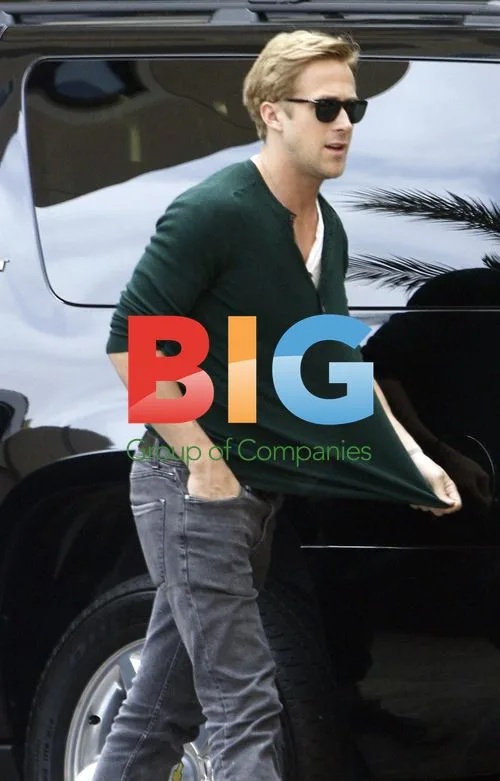 Ryan Gosling Arrives at Montage Hotel
