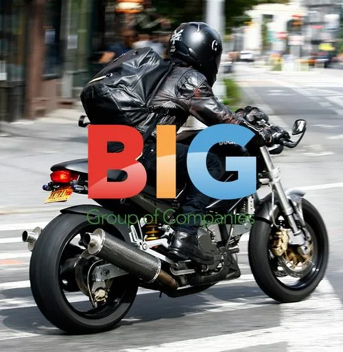 Justin Theroux Arrives on Motorcycle