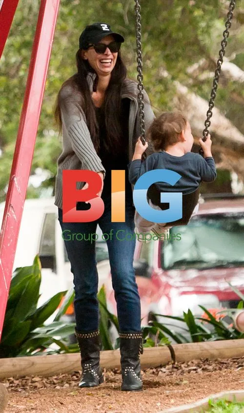 Erica Packer with children in Sydney