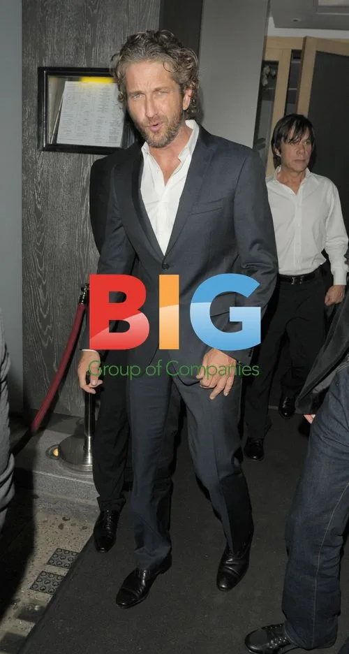 Gerald Butler Leaving Nobu in London