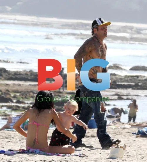 Seth Brooks Binzer at Beach with Girlfriend and Baby
