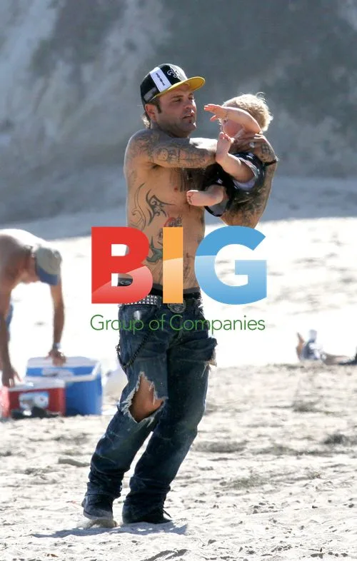 Seth Brooks Binzer shirtless with family in Malibu