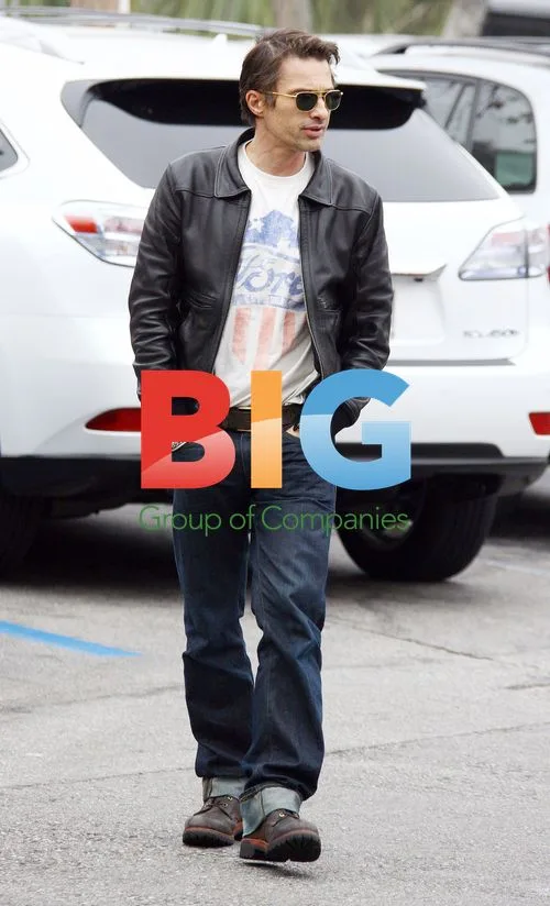 Olivier Martinez Shopping in LA