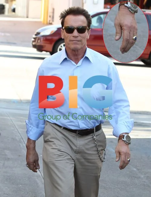 Arnold Schwarzenegger Leaves Lunch with Daughters