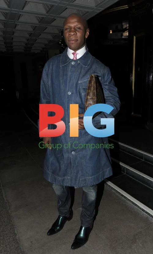 Chris Eubanks Outside Dorchester Hotel, London