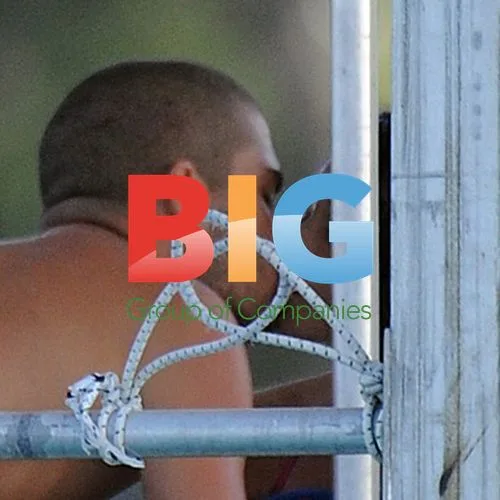 The Wanted's Max George and Michelle Keegan swim with turtles