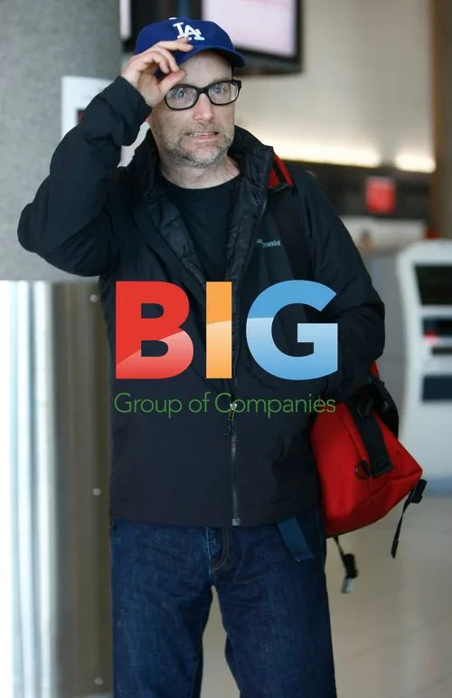 Moby Arrives at Perth Airport