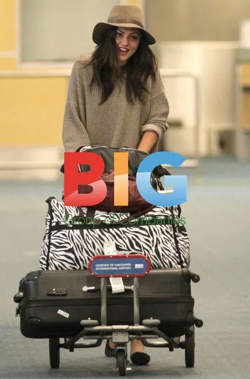 Phoebe Tonkin Arrives at Vancouver Airport