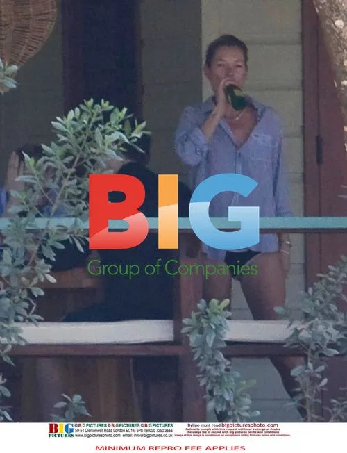 Kate Moss and Jamie Hince on Caribbean vacation
