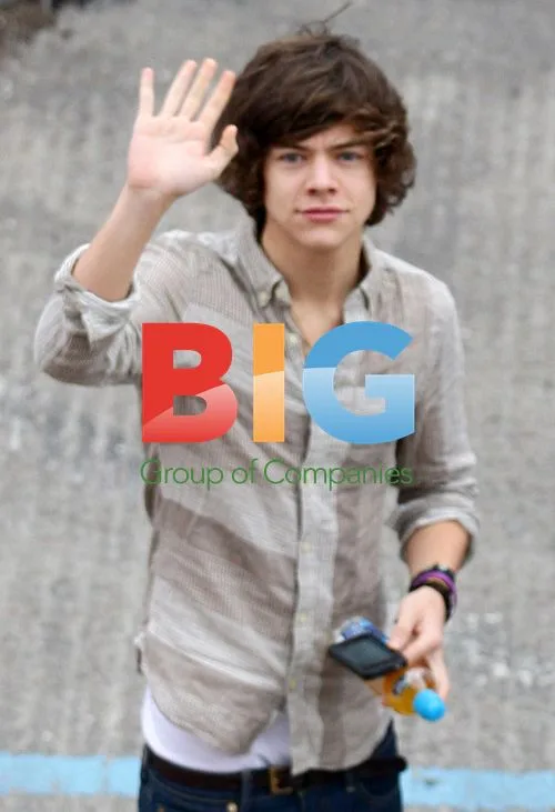 One Direction Arrive for Birmingham Concert