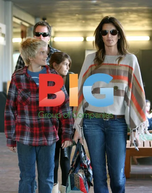 Cindy Crawford Family Shopping Trip