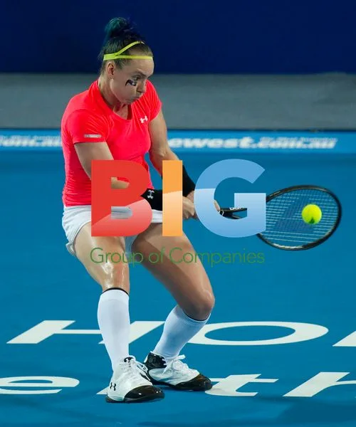 Bethanie Mattek-Sands playing tennis at Hopman Cup