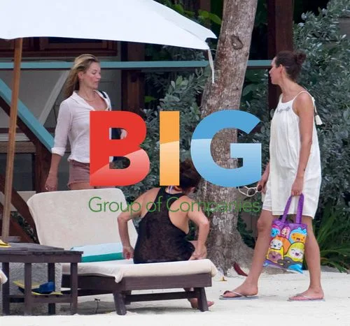 Kate Moss and Jamie Hince Lunch in Caribbean