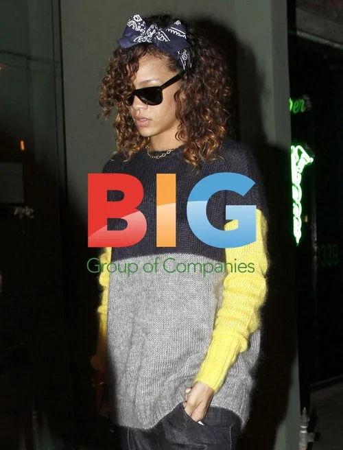 Rihanna Gets New Tattoo