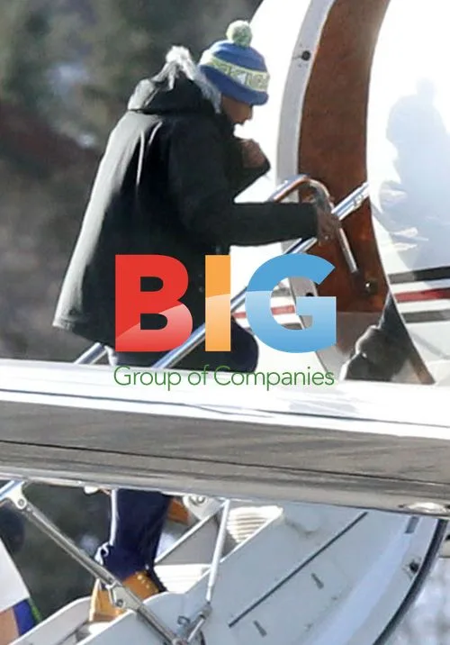 Nick Cannon and Mariah Carey Exit Aspen Hospital