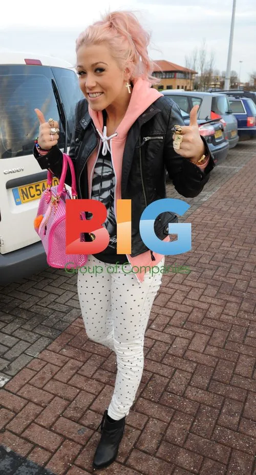 Amelia Lily Shopping at Metro Centre