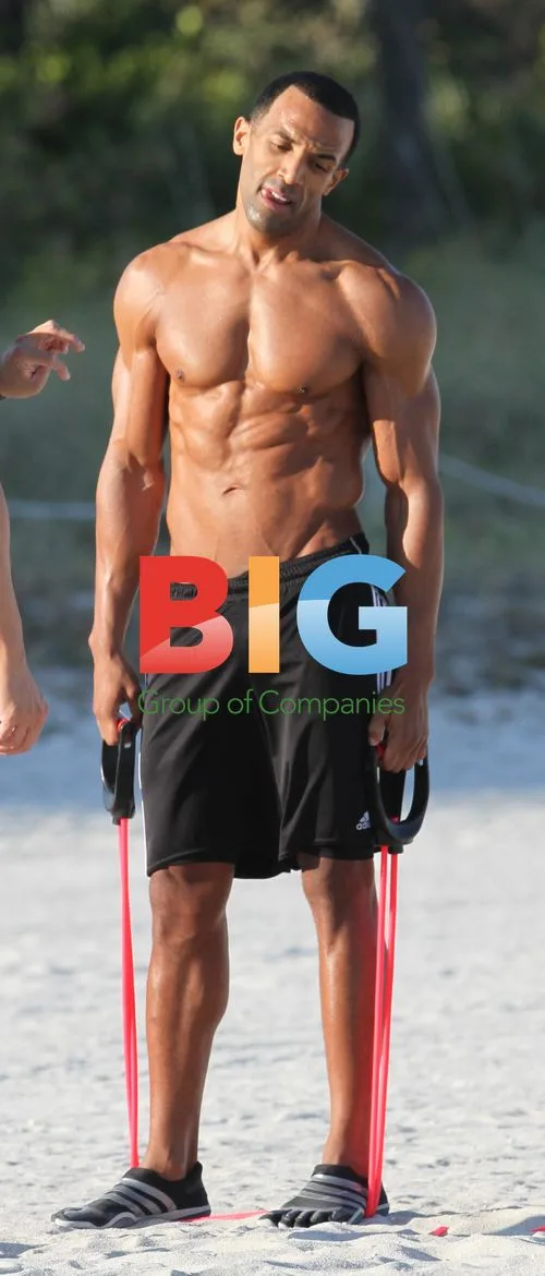 Craig David Shows Off Muscles in Miami