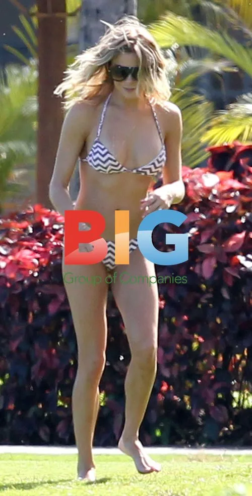 LeAnn Rimes & Husband Play Bochee Ball in Hawaii
