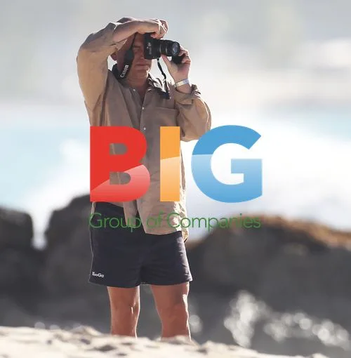 Gregg Wallace photographs wife Heidi on Caribbean vacation