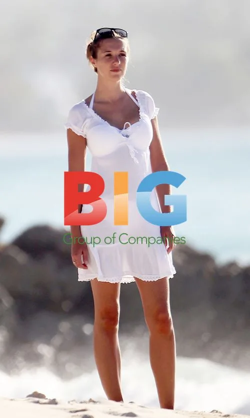 Gregg Wallace Photographs Wife in Caribbean