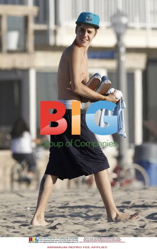 Justin Bieber and Dad Enjoy Beach Day in LA