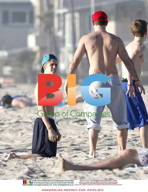Justin Bieber and Dad Enjoy Active Day