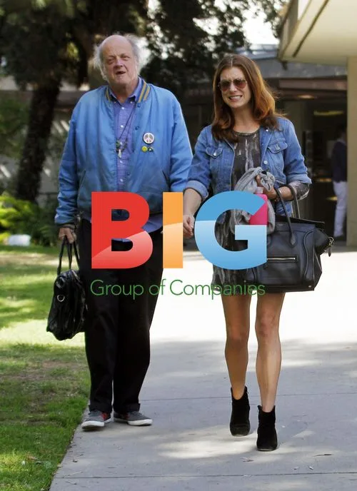 Kate Walsh Out with Friends in West Hollywood