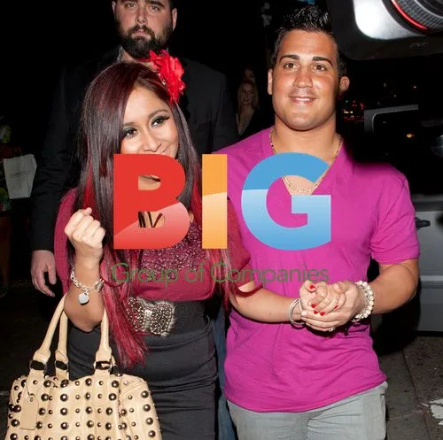 Snooki Flashing Underwear in West Hollywood