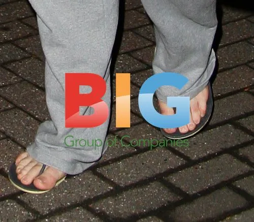 Una Healy and Ben Foden Baby Shopping