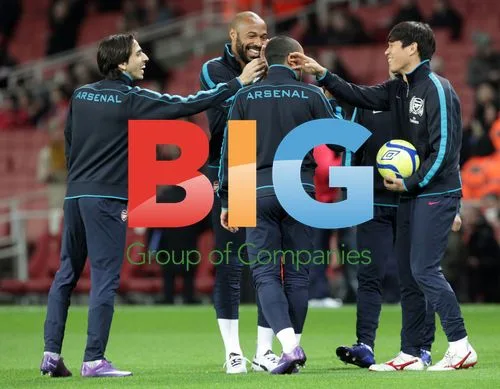 Thierry Henry Warming Up