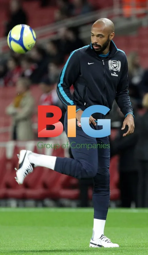 Thierry Henry Warms Up for Arsenal Match