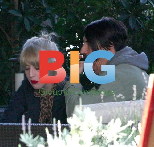 Anthony Kiedis with Girlfriend Eating Lunch