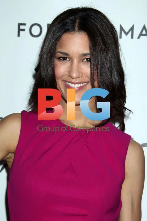 Julia Jones at Forevermark & InStyle Golden Globes Event