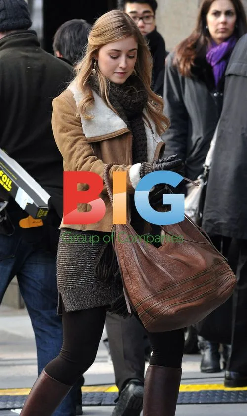 Ella Rae Peck on 'Gossip Girl' Set