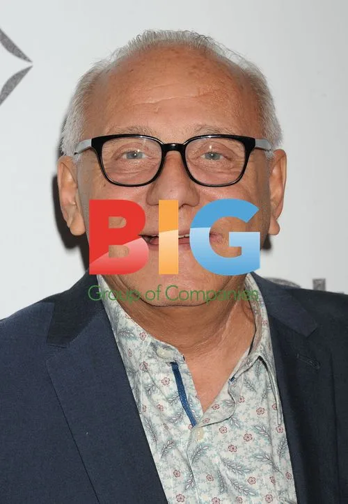 Max Azria at Forevermark InStyle Golden Globes Event