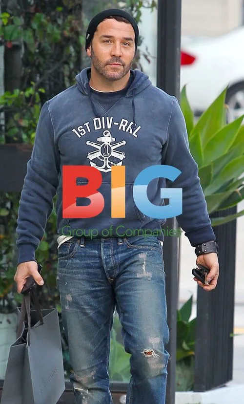 Jeremy Piven Shopping in Beverly Hills