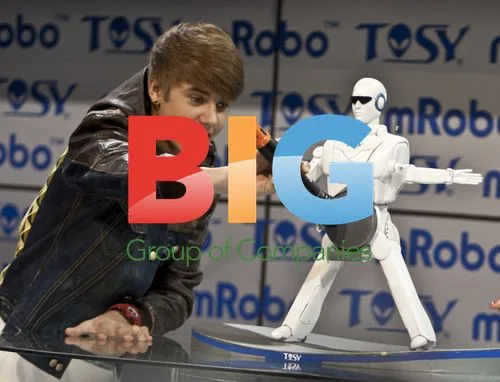 Justin Bieber Plays with Robotics at CES 2012
