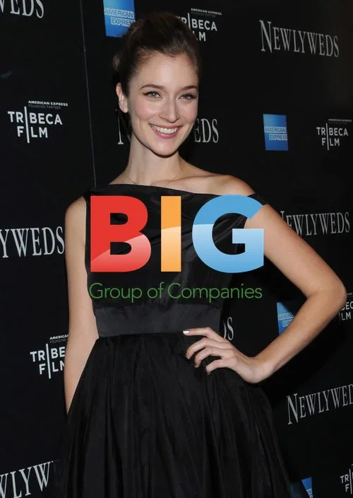 Caitlin Fitzgerald at 'Newlyweds' Premiere