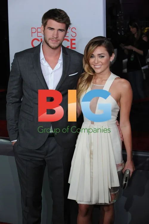 Miley Cyrus and Liam Hemsworth at People's Choice Awards