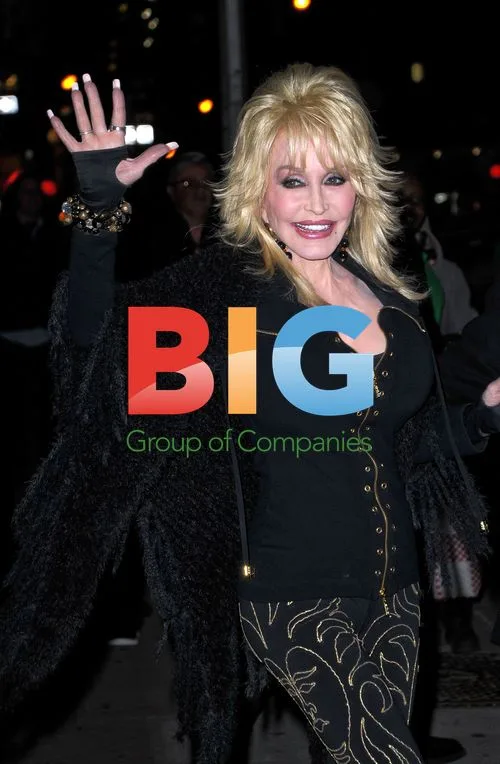 Dolly Parton Leaving Late Show in NYC