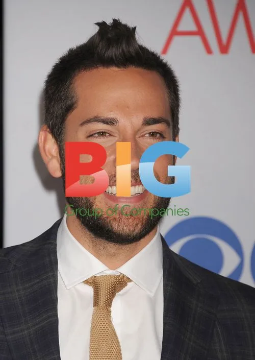 Zachary Levi at People's Choice Awards 2012
