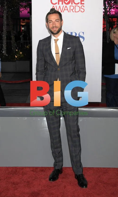 Zachary Levi at People's Choice Awards 2012