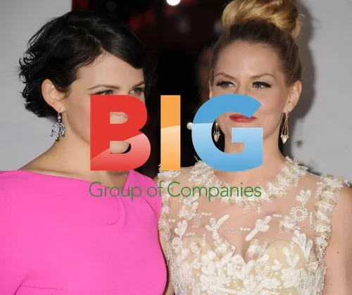 Ginnifer Goodwin and Jennifer Morrison at People's Choice Awards 2012