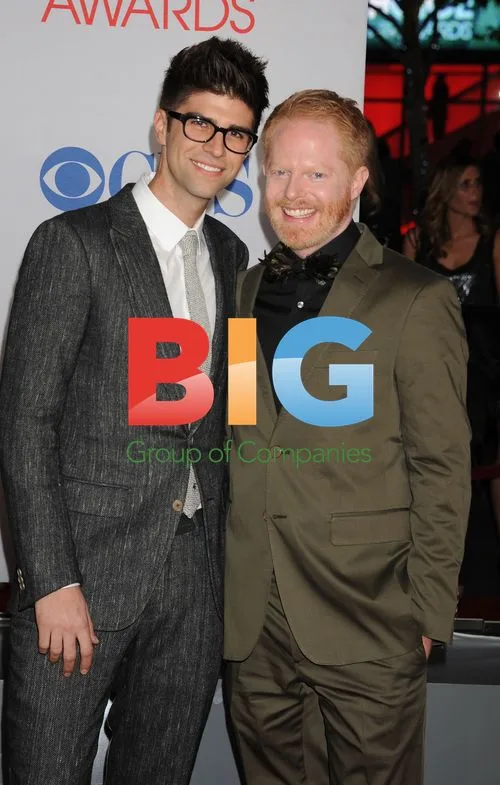Justin Mikita and Jesse Tyler Ferguson at People's Choice Awards 2012