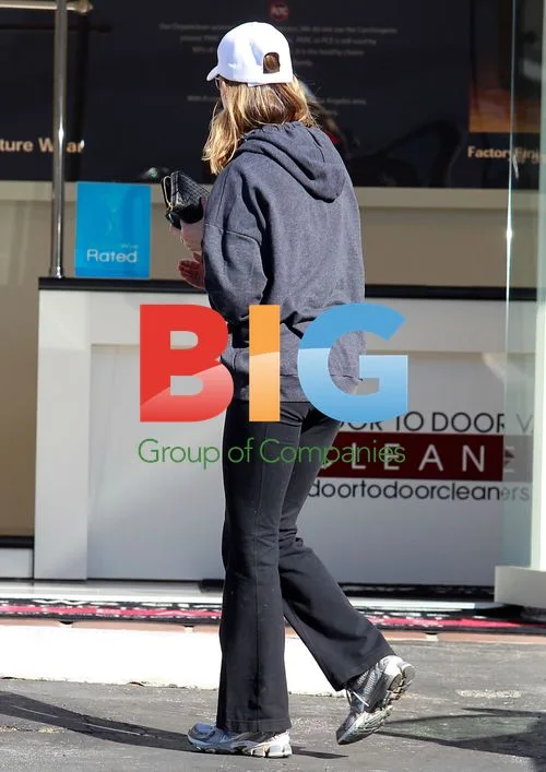 Calista Flockhart at Nail Salon
