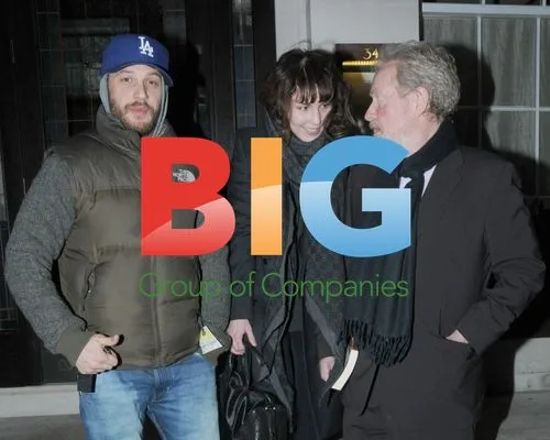 Tom Hardy, Noomi Rapace and Ridley Scott Outside London Restaurant