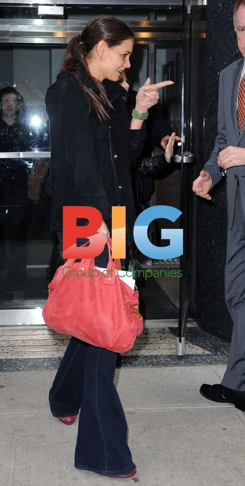 Katie Holmes Arriving Home, NYC