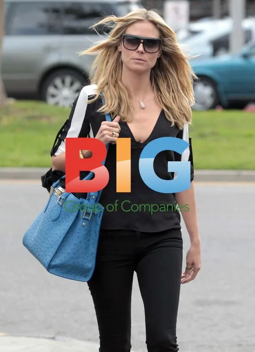 Heidi Klum Runs Errands with Kids