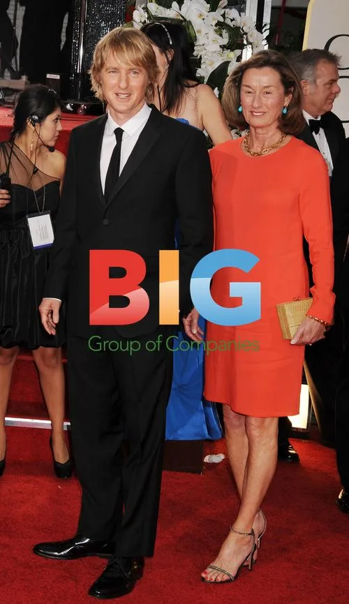 Owen Wilson and Laura Wilson at Golden Globes